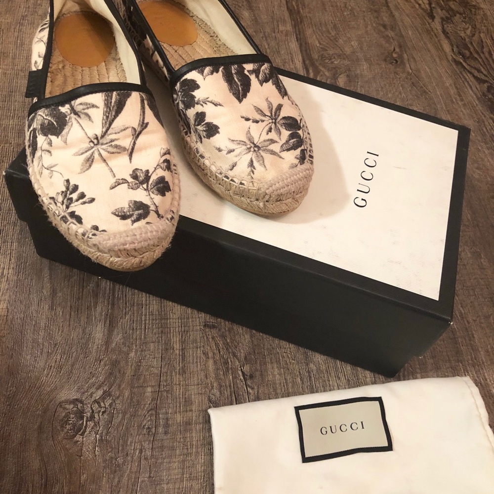 Gucci white/black floral canvas espadrilles